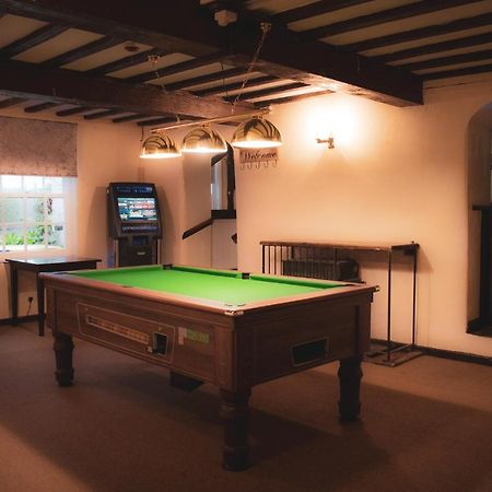 The Lion Hotel Llansantffraid-ym-Mechain Extérieur photo